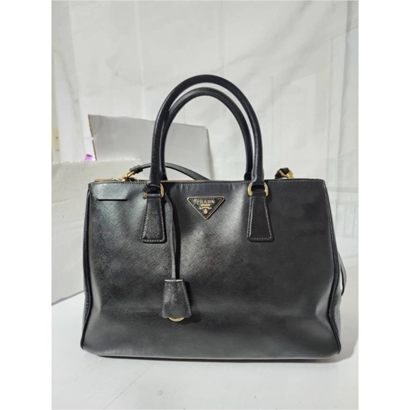 Authentic PRADA Saffiano Medium Galleria Double Zip Tote Black - Picture 14 of 14